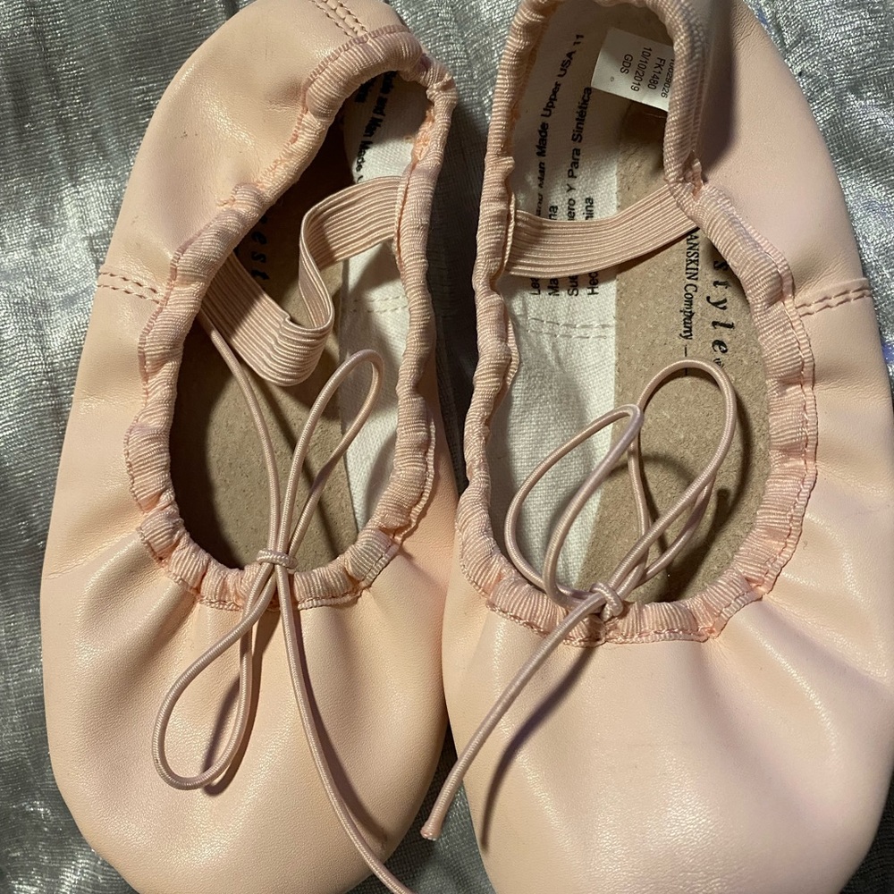 Ballet soft pink size 11